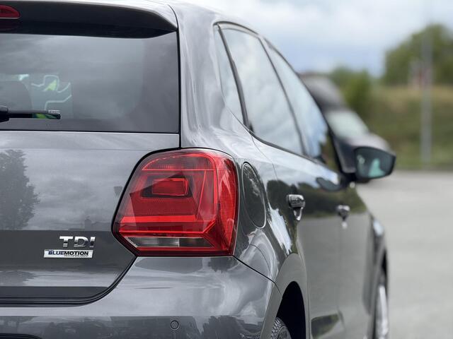 Volkswagen POLO 1.4 TDI Comfortline AUTOMAAT/UNIEK LAGE KM STAND/1ste EIGENAAR/NAVI/CLIMATE CONTROLE