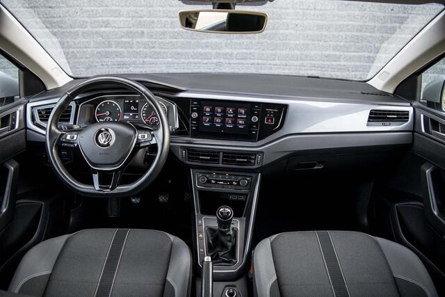 Volkswagen POLO 1.0 TSi 95 pk Highline | Parkeersensoren | Navigatie | Full Link
