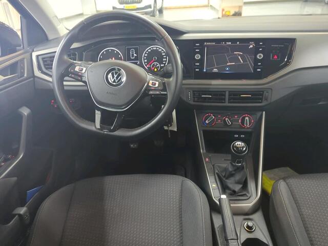 Volkswagen POLO 1.0 TSI Comfortline Executive Navigatie / Parkeersensoren / Airco / App-connect
