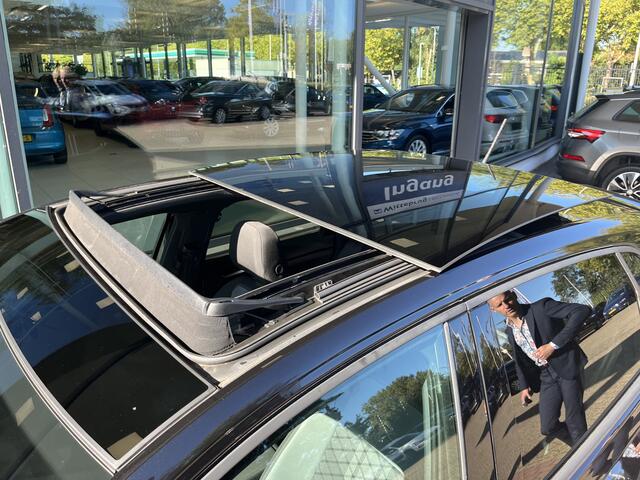 Volkswagen POLO 1.0 TSI R-Line Business / Panorama dak / IQ light / Climate / Stoel verwarming / Cockpit Pro / Camera / 16 Inch