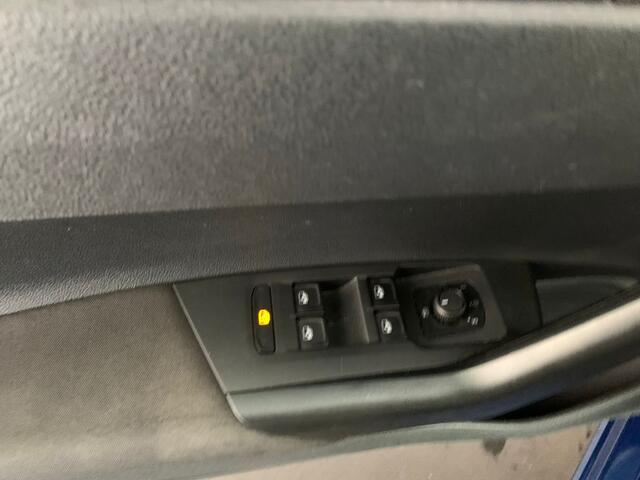 Volkswagen POLO 1.0 TSI Comfortline Carplay. PDC. APK 10-2026!