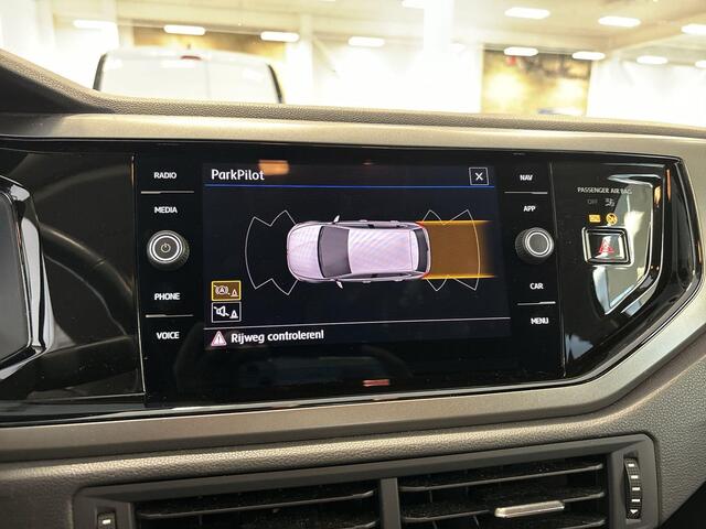 Volkswagen POLO 1.0 TSI 95pk Comfortline · Apple/Android Car Play · Navigatie · P-Sensoren · Airco · DAB · 15'' Inch ·