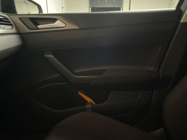 Volkswagen POLO 1.0 Comfortline Carplay. Cruise.
