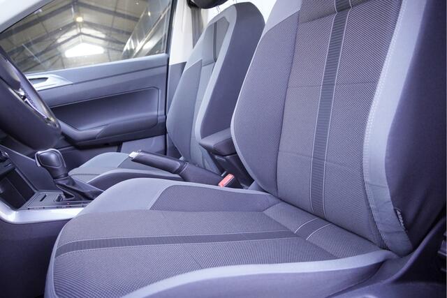 Volkswagen POLO 1.0 TSI Automaat! 5drs Highline BJ2020 Lmv 16" | Led | App-Connect ( Niet vrijgeschakeld ) | Climate control | Cruise control | Sportstoelen | Getint glas