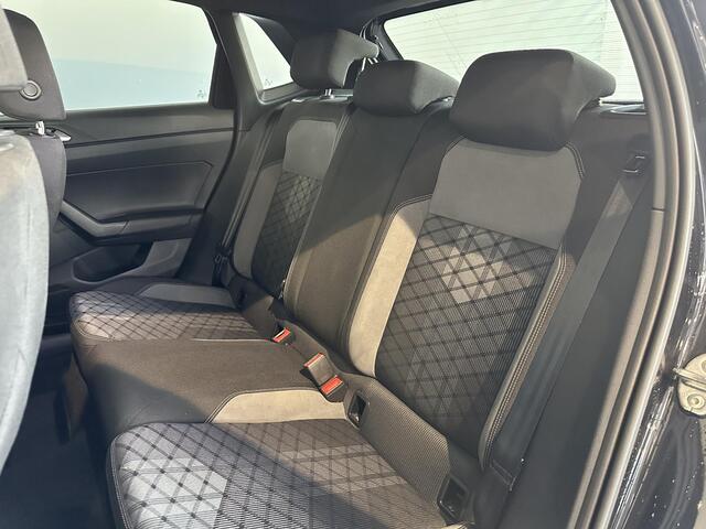 Volkswagen POLO 1.0 TSI R-Line PANORAMA DAK | ADAPTIVE CRUISECONTROL | STOELVERWARMING | ACHTERUITRIJCAMERA | DRAADLOZE APPLE CARPLAY/ANDROID AUTO