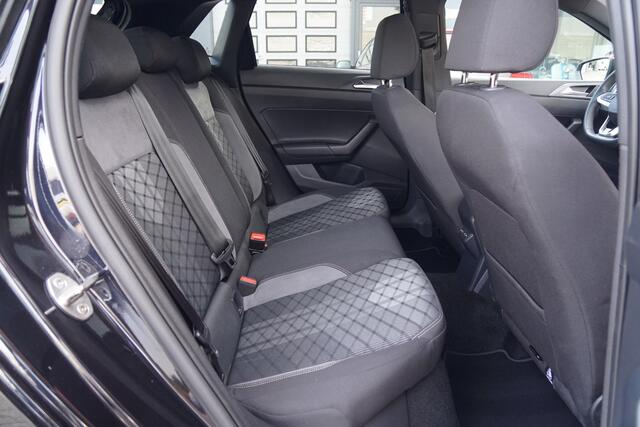 Volkswagen POLO 1.0 TSI R-Line Business + IQ LIGHT / KEYLESS / PANO / CAMERA