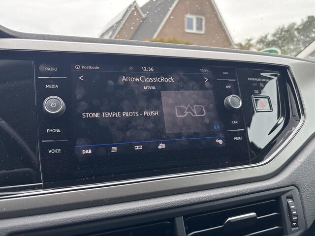 Volkswagen POLO 5DRS 1.0 TSI Comfortline Navigatie / Carplay / Adap. Cruise control