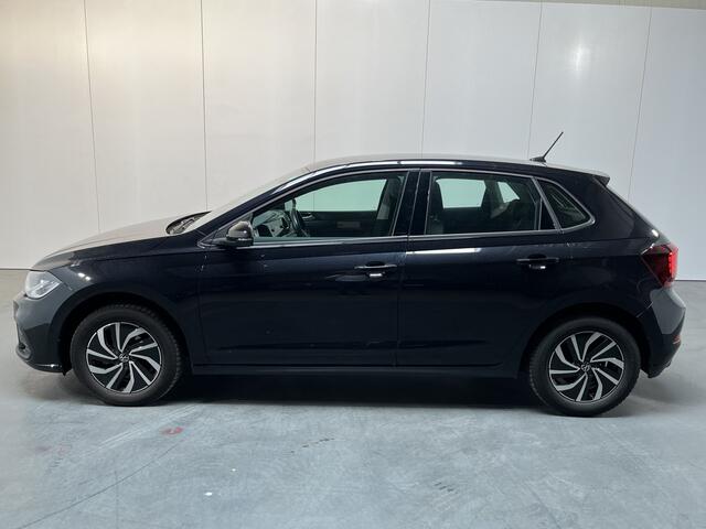 Volkswagen POLO 1.0 TSI Life / FABRIEKGARANTIE T/M 10-2027/ APP-CONNECT/ CLIMA/ PARK. SENSOREN/ ADAPT. CRUISE/ 15" LMV/ LED/ NAVI/ DAB/ BLUETOOTH
