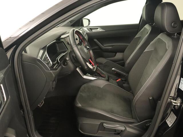 Volkswagen POLO 2.0 TSI GTI | Panoramadak | Stoelverwarming | Adaptive cruise | Camera | Carplay | Matrix LED | Virtual Cockpit | Alcantara | Climate control | Park Assist | Navigatie