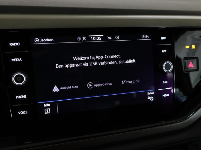 Volkswagen POLO 1.0 TSI Comfortline 95 pk Automaat (DSG) | Navigatie | Parkeersensoren | Adaptieve cruise control | Apple Carplay/Android Auto |