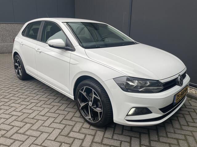 Volkswagen POLO 1.0 TSI Comfortline Business Airco - Cruise control - Bluetooth - Mistlampen voor - Navigatie full map - Radio/ CD speler - Start/ stop systeem - Stuur multifunctioneel