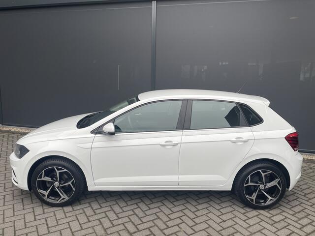 Volkswagen POLO 1.0 TSI Comfortline Business Airco - Cruise control - Bluetooth - Mistlampen voor - Navigatie full map - Radio/ CD speler - Start/ stop systeem - Stuur multifunctioneel