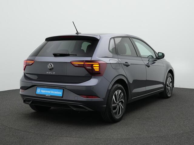 Volkswagen POLO 1.0 TSI 95 pk DSG Life Edition | Stoelverwarming | Navigatie | Parkeersensoren voor/achter