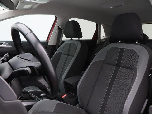 Volkswagen POLO 1.0 TSi Automaat Style | IQ Light LED | Camera | Adaptive Cruise | CarPlay | Climate | Stoelverwarming | Parkeersensoren | 41.208 Km!!