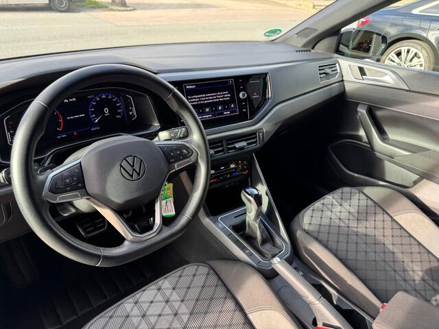 Volkswagen POLO 1.0 TSI R-Line | 2 X R-Line | DSG Automaat | 1 Eigenaar | IQ Light | LED Bar | Camera | ACC | Climate | Carplay | Stoelverwarming | Sfeer | Front Assist | Lane Assist | Navigatie Voorbereiding | BTW Auto | Garantie
