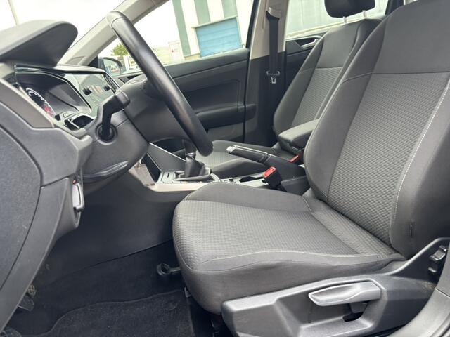 Volkswagen POLO 1.0 TSI Comfortline Business / Navi / Adaptive Cruise Control / Parkeer Sensoren Voor En Achter / Apple Carplay & Android Auto /