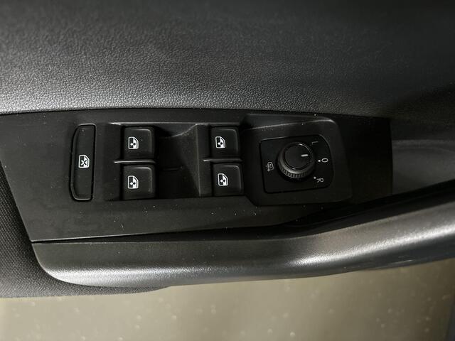 Volkswagen POLO 1.0 TSI 95pk Life · Apple/Android Car Play · Navigatie · P-Sensoren · Getint Glas · Airco · 15'' Inch · Garantie t/m 27-09-2027 of 100.000km