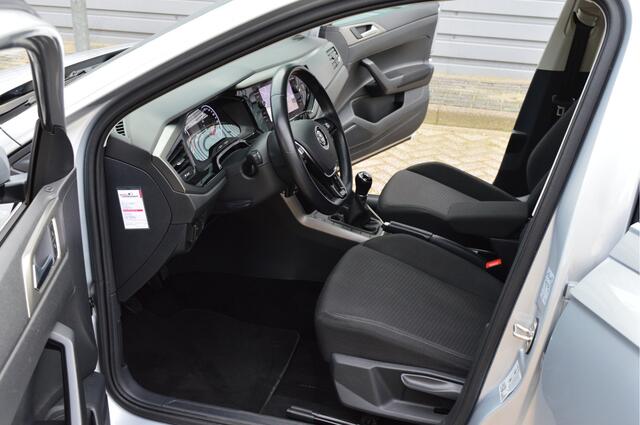Volkswagen POLO 1.0 TSI Comfortline Business O.a: Navi, Airco, ACC, Carplay, Rijklaar, Etc. All-in prijs!