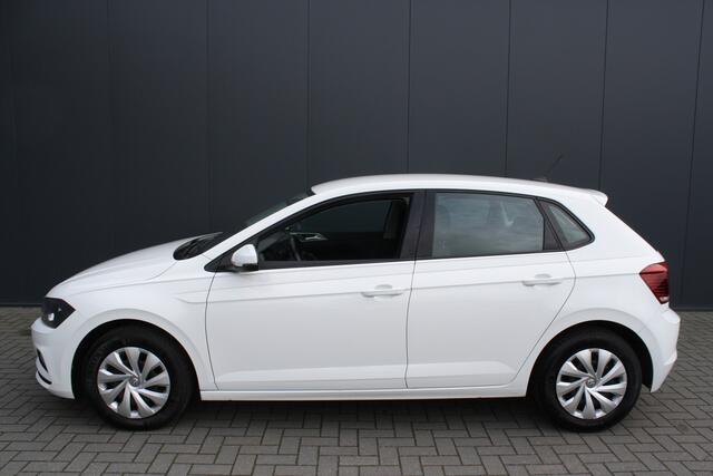 Volkswagen POLO 1.0 TSI Comfortline - NAVIGATIE - AIRCO - TREKHAAK - 5-DEURS