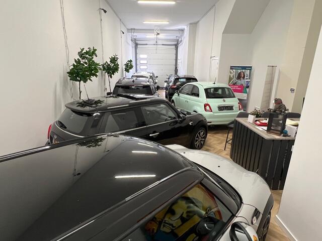 Volkswagen POLO 1.0 TSI Highline 5 Deurs Automaat (7) / Airco / Apple CarPlay / 16"LM Velgen / Park Assist / WW Glas / Dealer Onderhouden!