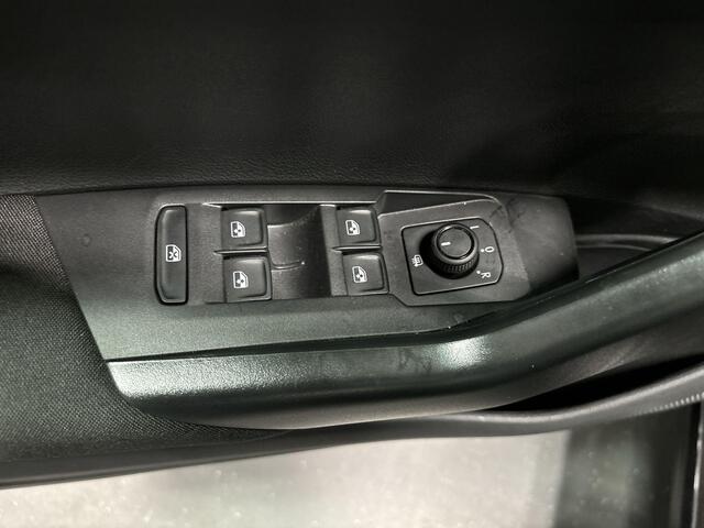 Volkswagen POLO 1.0 TSI Life · Apple/Android Car Play · Navigatie · Getint Glas · Draadloze Oplader · 15'' Inch · Garantie t/m 27-10-2027 of 100.000km