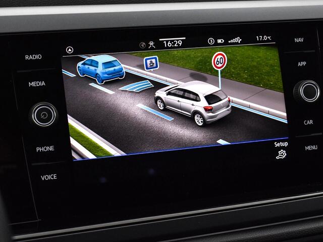 Volkswagen POLO 1.0 TSI 95pk DSG R-Line · Apple/Android Car Play · Camera · P-Sensoren · Getint Glas · 16'' Inch · Garantie t/m 24-11-2028 of 100.000km