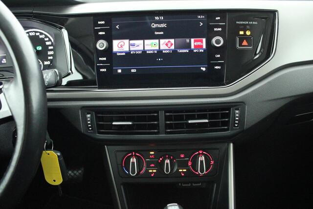 Volkswagen POLO 1.0 TSI 95pk DSG Comfortline Trekhaak Stoelverwarming Carplay Privacyglass