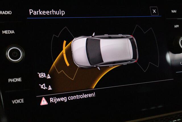 Volkswagen POLO 1.0 TSI Life Business Automaat | APPCONNECT | AIRCO | PDC V+A | CRUISE | STOELVERW |