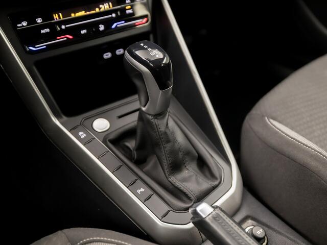 Volkswagen POLO 1.0 TSI Sportline Automaat (VIRTUAL COCKPIT, APPLE CARPLAY, GROOT NAVI, KEYLESS, CLIMATE, CAMERA, LM VELGEN, SPORTSTOELEN, GETINT GLAS, NIEUWSTAAT)