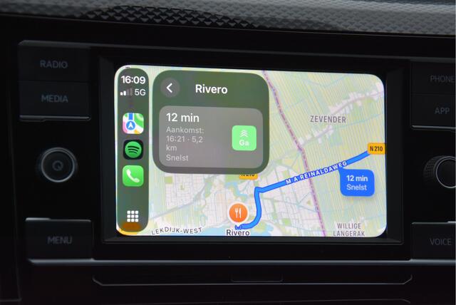 Volkswagen POLO 96 PK TSI Life nieuw model NAP 1e eigenaar Carplay PDC