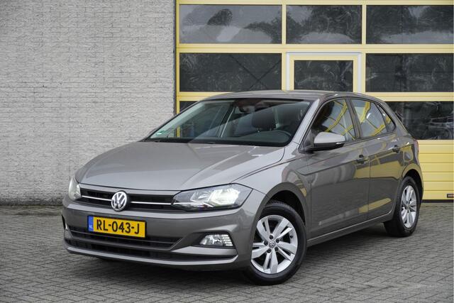 Volkswagen POLO 1.0 TSI 5drs Comfortline BJ2018 Lmv 15" | Led | Navi | Trekhaak | App-Connect | Airco | Cruise control | Getint glas