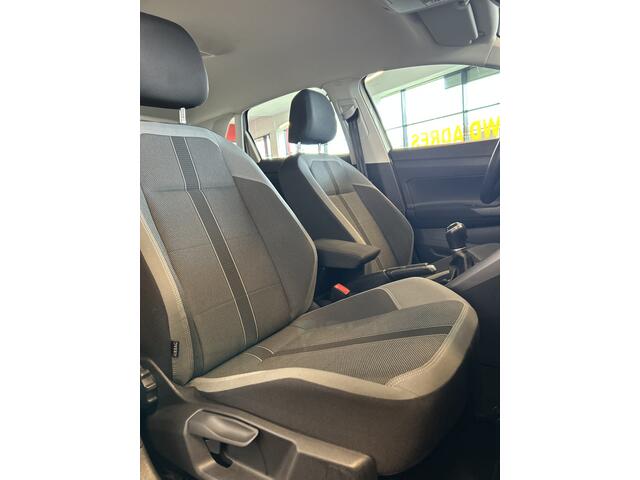 Volkswagen POLO 1.0 TSI Highline | Adaptieve cruise control | Climate control | Adaptief onderstel | Apple carplay | Parkeersensoren v+a | Navigatie | Nederlands geleverd