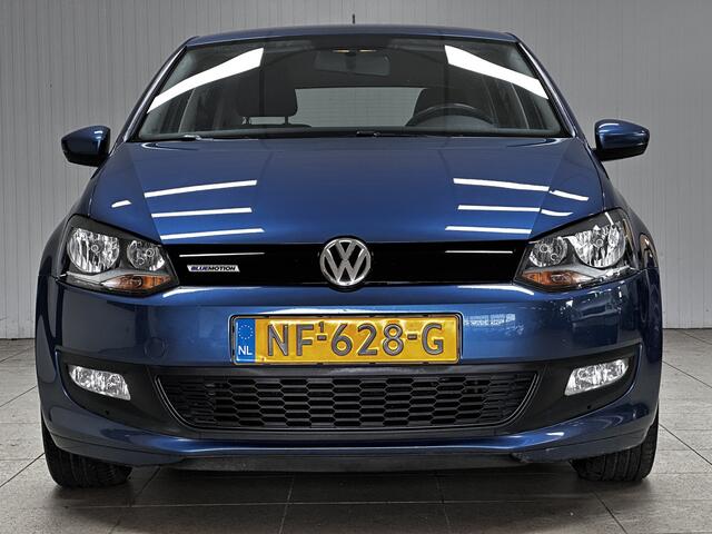 Volkswagen POLO 1.0 TSI BlueMotion/ Trekhaak/ Apple + Android/ 15'' LMV/ Navi/ Airco/ Cruise/ Elek. pakket/ Isofix/ Bluetooth/ Armsteun/ Multi. LEDER. Stuur/ Mistl./ PDC/ Dagrijverl./ Dakspoiler.