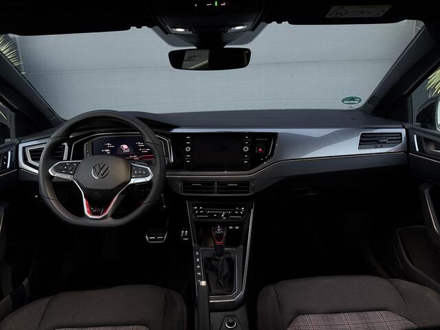 Volkswagen POLO 2.0 TSI GTI 210PK/IQ LED/Carplay