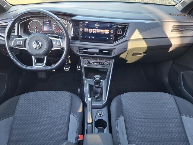 Volkswagen POLO 1.0 TSI Highline R-Line | Schuifdak | R-Line pakket | Navigatie | Parkeersensoren voor en achter | Mooie Lage Kilometerstand met NAP !!