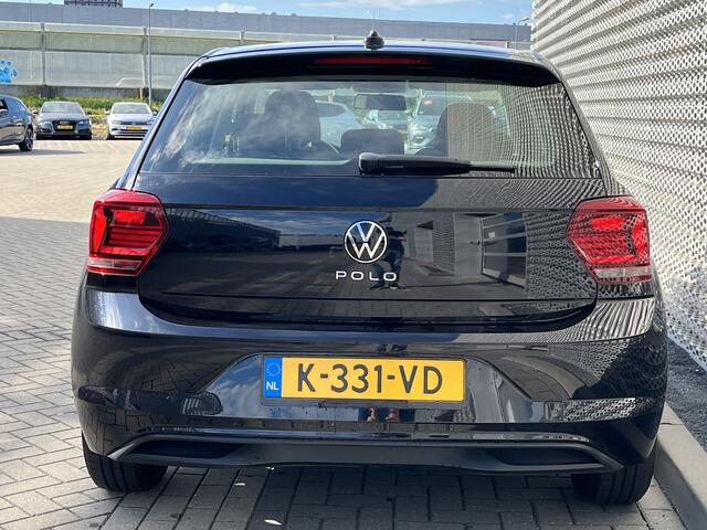 Volkswagen POLO 1.0 TSI Comfortline / Navigatie / Parkeersensoren achter / Airco / **