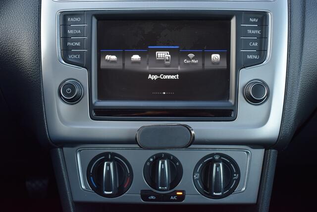 Volkswagen POLO 1.0 TSI BlueMotion Airco | Carplay | Full Map Navi | Cruise Control | Isofix