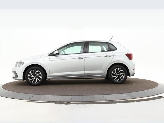 Volkswagen POLO 1.0 TSI 95pk Life Business · Apple/Android Car Play · Navigatie · Alarm · Stoelverwarming · Climatronic · 15'' Inch · Garantie t/m 30-06-2027 of 100.000km