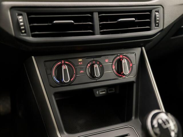 Volkswagen POLO 1.0 TSI Sportline (APPLE CARPLAY, CRUISE, LM VELGEN, SPORTSTOELEN, START/STOP, BLUETOOTH, NIEUWSTAAT)