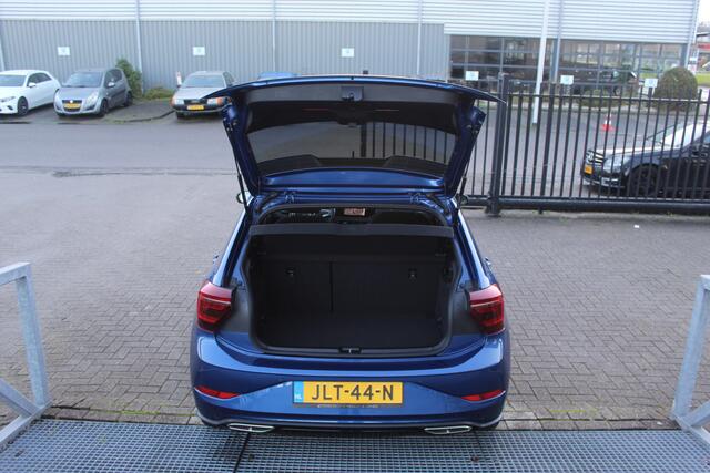 Volkswagen POLO 1.0 TSI R-Line Business 2x R-Line Automaat Navigatie/Virtual cockpit/Adaptive cruise control/Achteruitrijcamera/Parkeersensoren rondom/Apple carplay/Stoelverwarming/LED grill/IQ.light/Climate control/Draadloze telefoonlader/DAB/17''Lichtmetalen velgen.