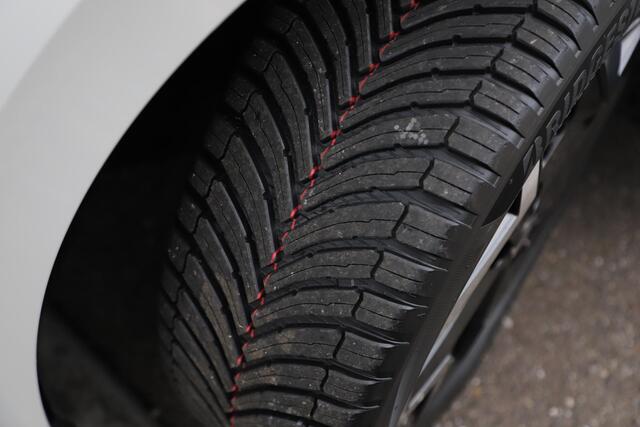 Volkswagen POLO 1.0 TSI Life 95PK 16 inch LMV Carplay Android Navigatie Parkeersensor Full LED Airco Adaptive Cruise