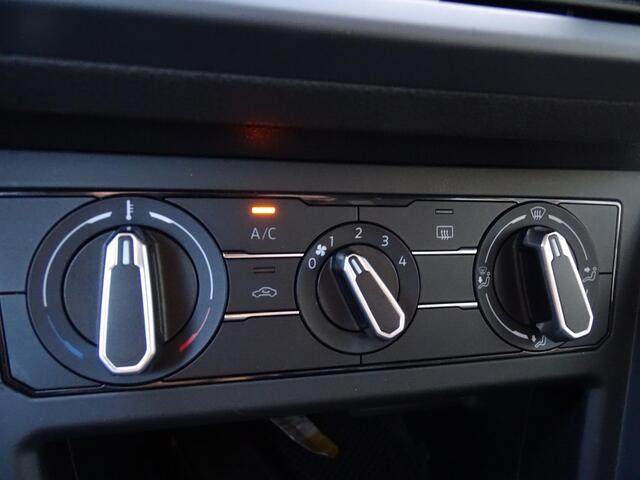 Volkswagen POLO 1.0 TSI Life Business AUTOMAAT | VOLLEDIG DIGITAAL INSTRUMENTENPANEEL | PARKEERSENSOREN | APPLE/ANDROID CARPLAY | ADAPTIEVE CRUISE CONTROL | STOELVERWARMING | KEYLESS GO