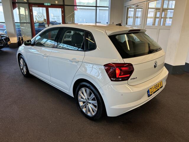 Volkswagen POLO 1.0 TSI Highline Automaat | Automatisch inparkeren | Adaptieve cruise control | Adaptief onderstel | 360 Parkeersensoren | Climate control | Apple carplay | Navigatie | Nederlands geleverd