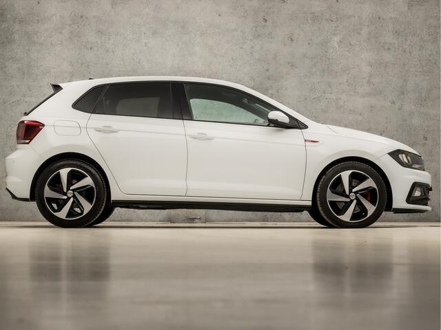 Volkswagen POLO 2.0 TSI GTI 200Pk Automaat (VIRTUAL COCKPIT, APPLE CARPLAY, GROOT NAVI, BEATS AUDIO, KEYLESS, SPORTSTOELEN, STOELVERWARMING, CRUISE, LED KOPLAMPEN, PARKEERSENSOREN, NIEUWSTAAT)