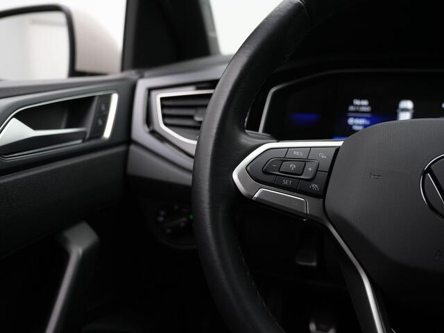 Volkswagen POLO 1.0 TSI 95 pk R-Line | Adaptive Cruise | Parkeersensoren voor/achter | Carplay