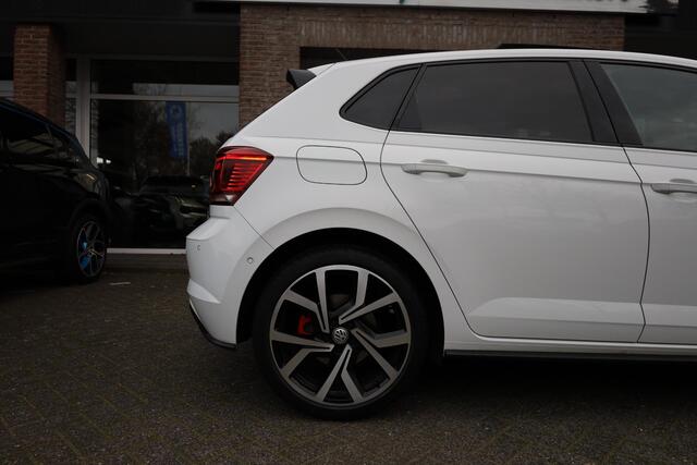 Volkswagen POLO 2.0 TSI GTI PANO VIRTUAL CAMERA STOELVERW. CARPLAY ZWARTE-HEMEL ADAPTIVE-CRUISE CLIMA NAVI VOICE 2XPDC 18''LMV