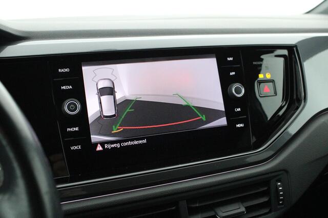 Volkswagen POLO 1.0 TSI 116pk DSG 2x R-Line Led Virtual Cockpit Camera ACC Stoelverwarming Navigatie Panoramadak