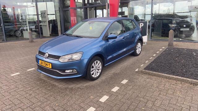 Volkswagen POLO 1.2 TSI Comfortline 66KW/90PK, Airco, navigatie, spiegelpakket, 15 incl LMV, Lederen multifunctioneel stuurwiel, Parkeersensoren voor en achter, executive pakket.