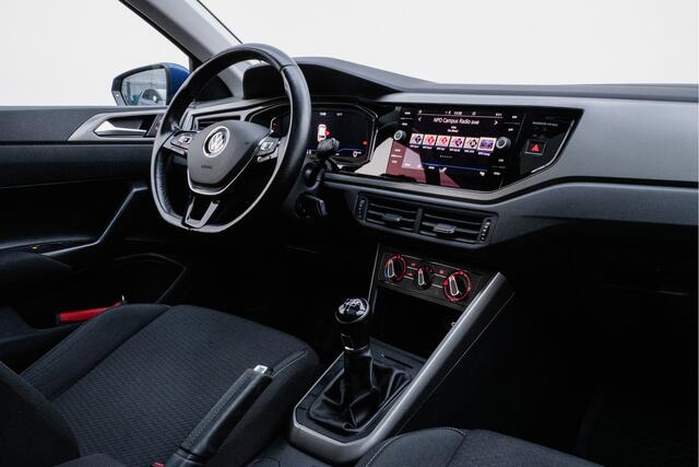 Volkswagen POLO 1.0 MPI Comfortline Panoramadak/ Full led/ Virtual cockpit/ Navigatie/ Carplay/ Cruise control/ Dab