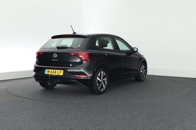 Volkswagen POLO 1.0 TSI 95pk DSG Life Trekhaak Carplay Stoelverwarming